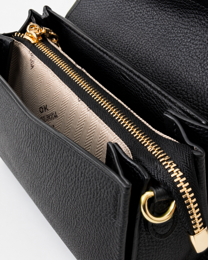 Black Textured Chain Crossbody Bag – China Imported